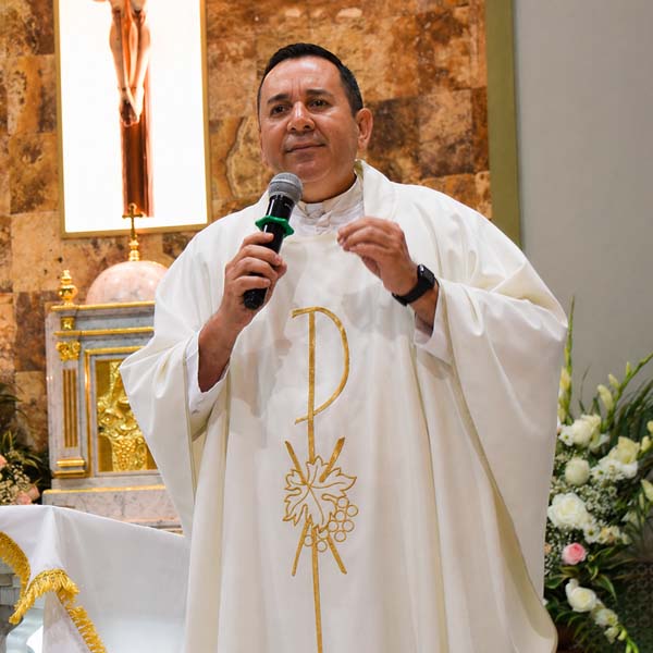 Galería de Sacerdotes en Nuestras Peregrinaciones