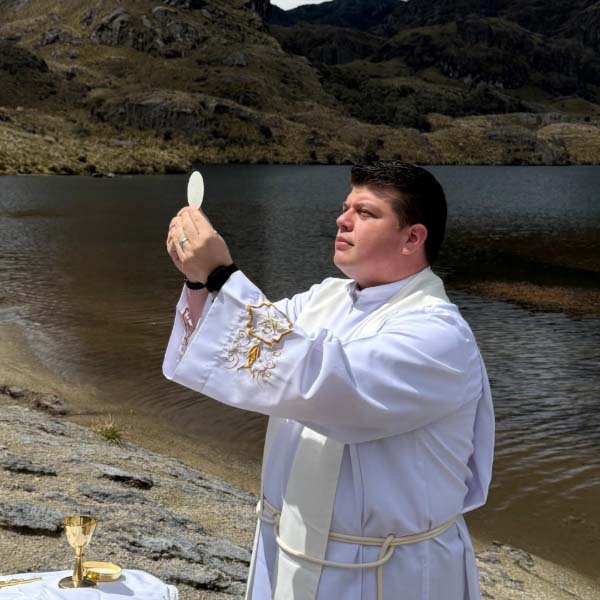 Galería de Sacerdotes en Nuestras Peregrinaciones